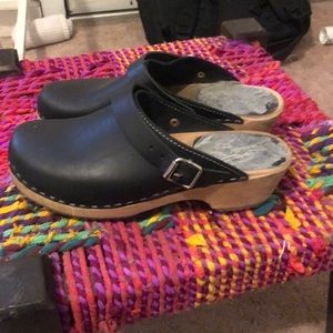 MIA Swedish clog in black